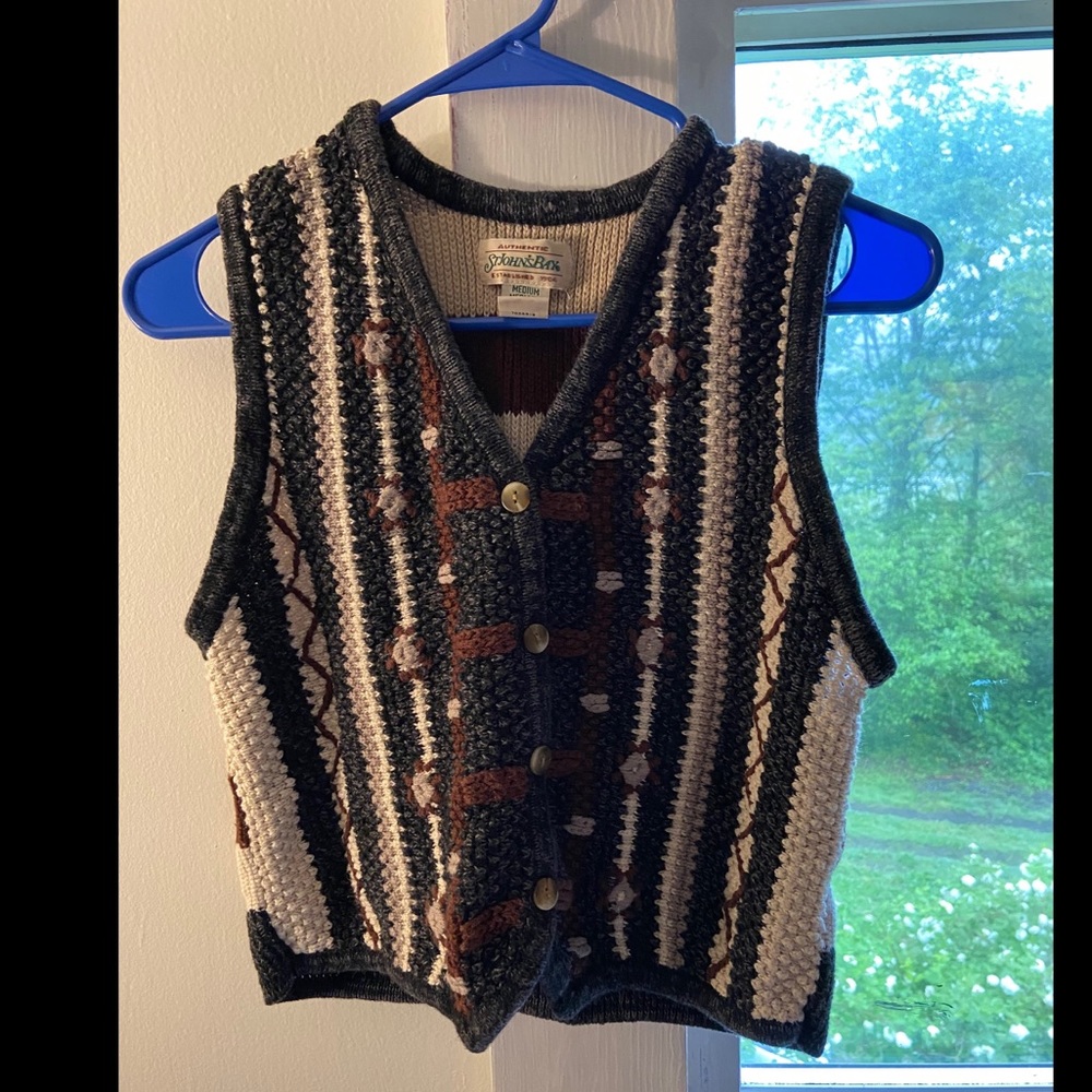 Beautiful sweater vest, size M, new!
